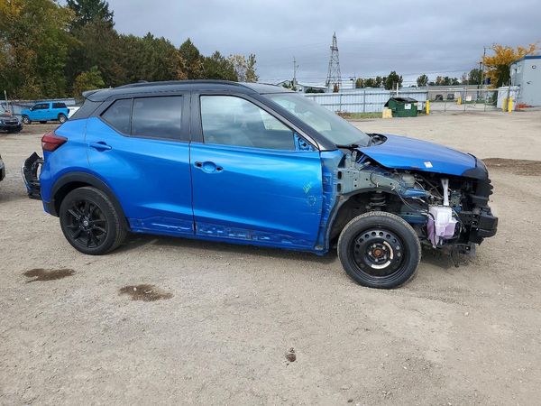 2021 NISSAN KICKS SR — Passenger 3/4