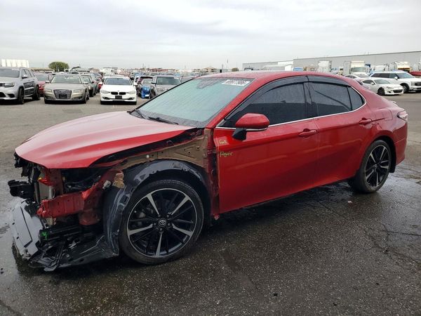 2019 TOYOTA CAMRY — DSFA — Front 3/4