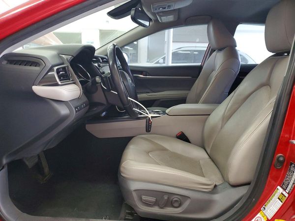 2019 TOYOTA CAMRY XSE — DENT