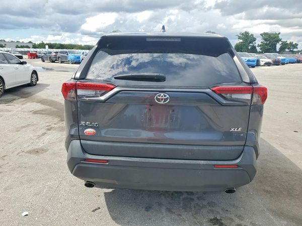 2022 TOYOTA RAV4 XLE — DIRR