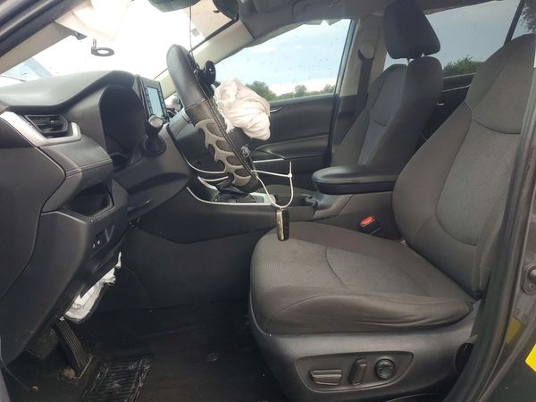 2022 TOYOTA RAV4 XLE — DENT