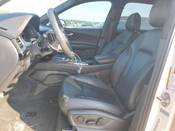 2019 AUDI Q7 — DENT