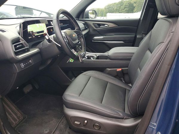 2026 CHEVROLET TRAVERSE LT — DENT