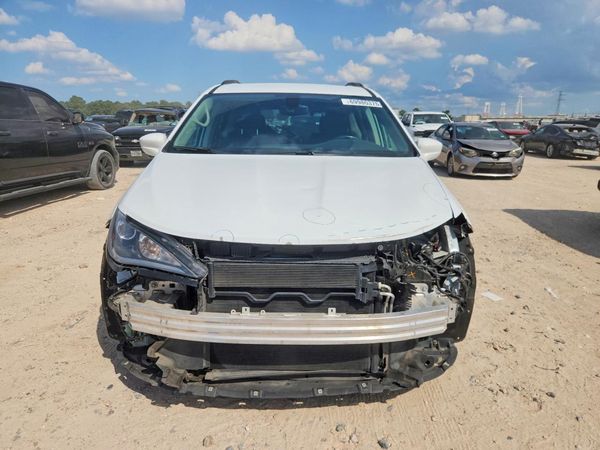 2017 CHRYSLER PACIFICA Touring L — DIRF