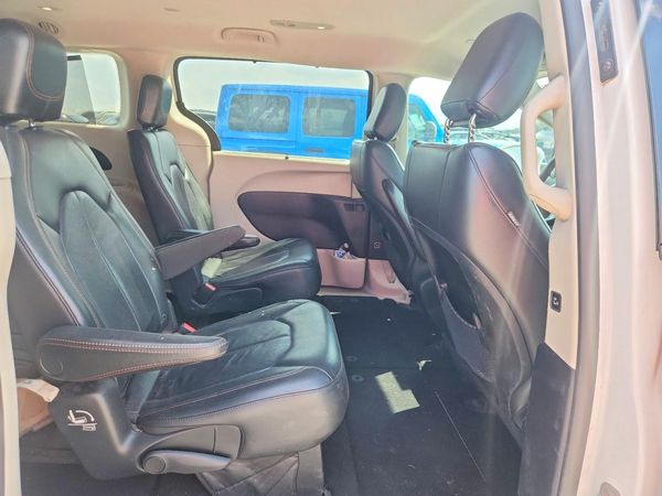 2017 CHRYSLER PACIFICA Touring L — PSRS