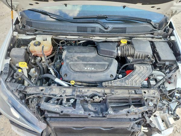 2017 CHRYSLER PACIFICA Touring L — Engine bay