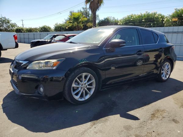 2012 LEXUS CT — DSFA — Front 3/4