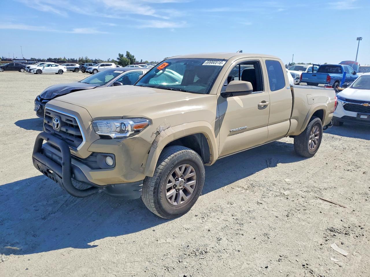 2016 TOYOTA TACOMA — Front 3/4