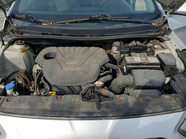 2014 HYUNDAI ACCENT 5DR GS / 4DR GLS — Engine bay