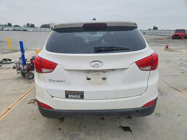 2015 HYUNDAI TUCSON GL (Middle-Low) — DIRR