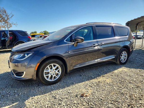2020 CHRYSLER PACIFICA — DSFA — Front 3/4