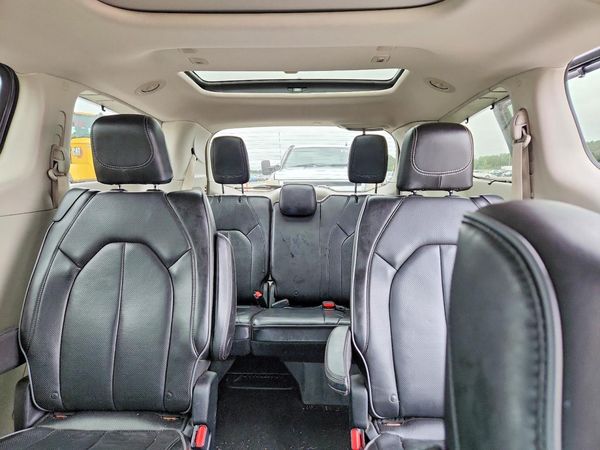 2018 CHRYSLER PACIFICA Limited — SUVN