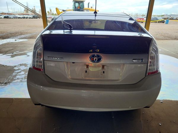 2015 TOYOTA PRIUS — DIRR
