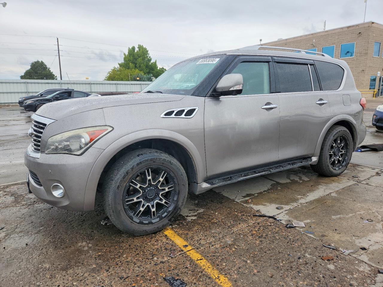 2012 INFINITI QX56 — Front 3/4