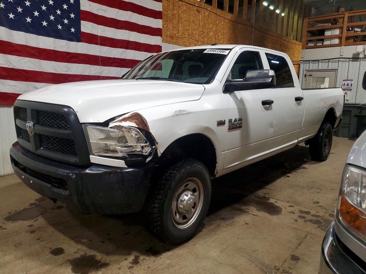 2017 RAM 2500 ST CREW CAB 4X4 — Front 3/4