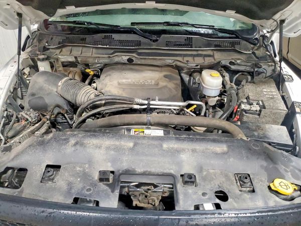 2017 RAM 2500 ST CREW CAB 4X4 — Engine bay