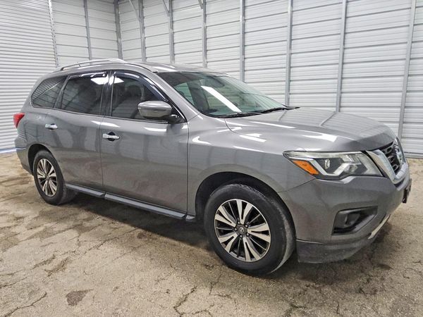 2018 NISSAN PATHFINDER — Passenger 3/4