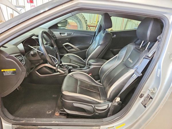 2013 HYUNDAI VELOSTER — DENT