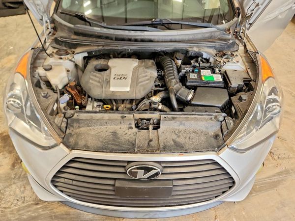 2013 HYUNDAI VELOSTER — Engine bay