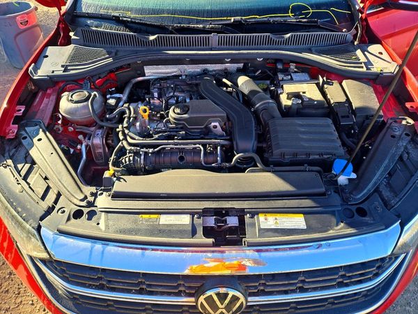 2024 VOLKSWAGEN JETTA SEL, SEL (AQ301 Trans) — Engine bay