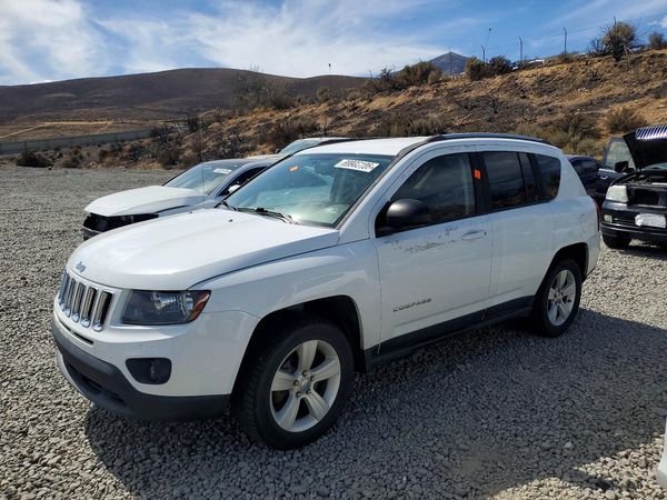 2016 JEEP COMPASS Sport — Front 3/4