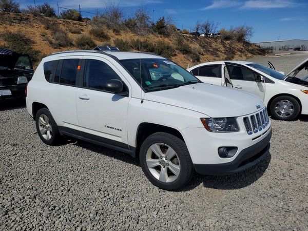 2016 JEEP COMPASS Sport — Passenger 3/4