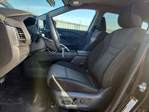 2025 NISSAN ROGUE SV — DENT