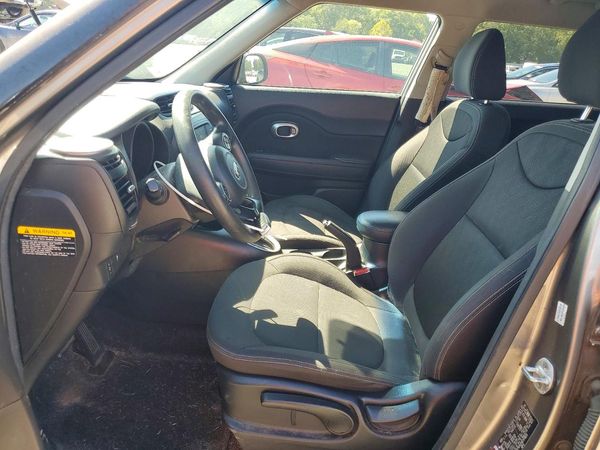 2016 KIA SOUL Plus — DENT