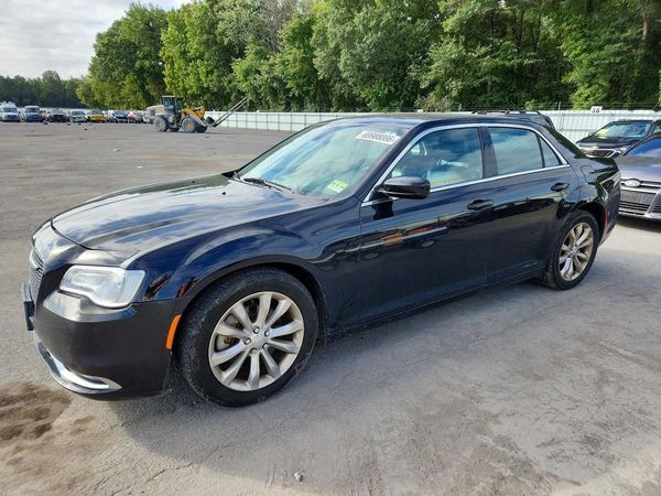 2016 CHRYSLER 300 — DSFA — Front 3/4