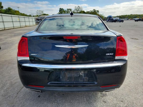 2016 CHRYSLER 300 Limited — DIRR
