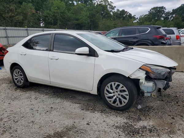 2019 TOYOTA COROLLA L/LE/SE/XLE/XSE — Passenger 3/4