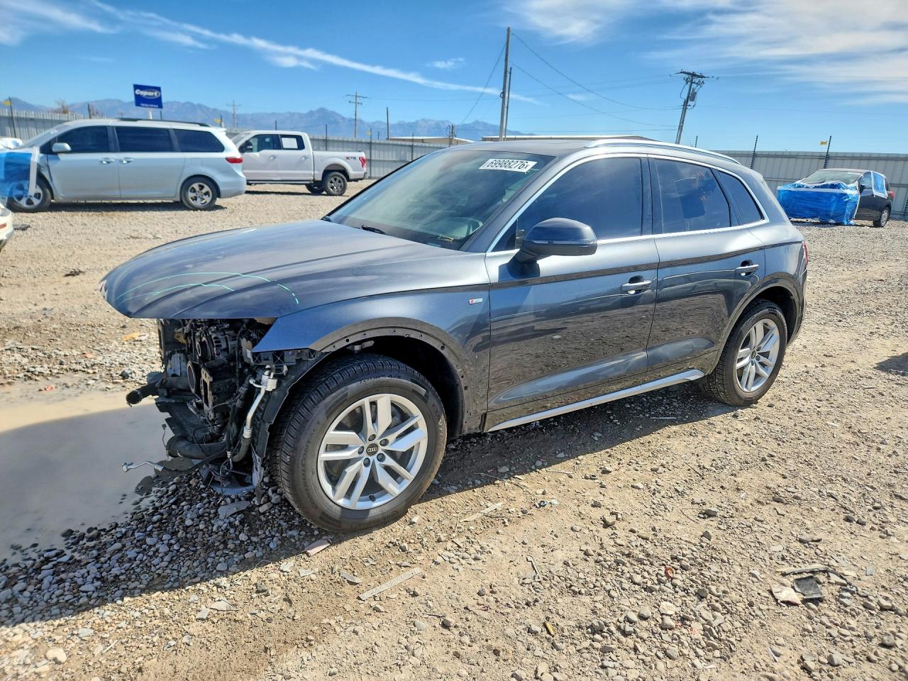 2022 AUDI Q5 S Line quattro Premium — Front 3/4