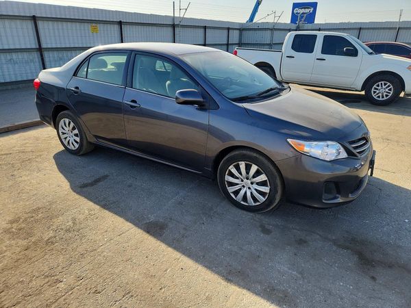 2013 TOYOTA COROLLA — Passenger 3/4