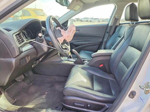 2016 ACURA ILX Premium/Tech — DENT
