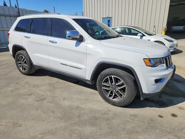 2020 JEEP GRAND CHEROKEE Limited — Passenger 3/4