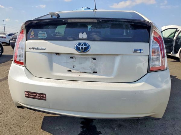 2014 TOYOTA PRIUS — DIRR