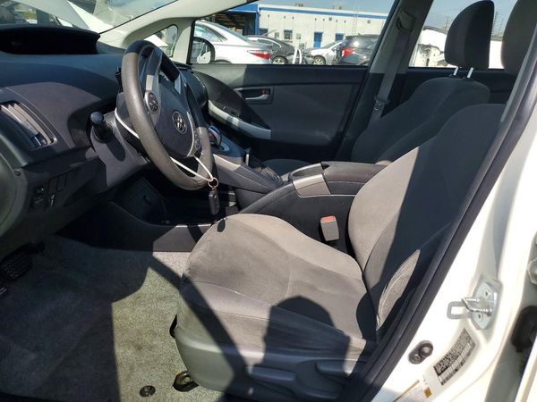 2014 TOYOTA PRIUS — DENT