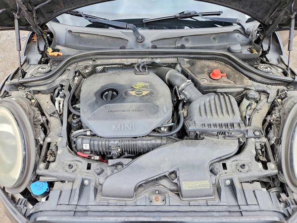 2014 MINI COOPER — Engine bay