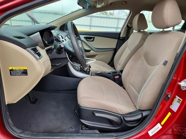 2016 HYUNDAI ELANTRA — DENT