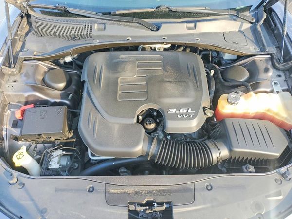 2021 DODGE CHARGER SXT — Engine bay