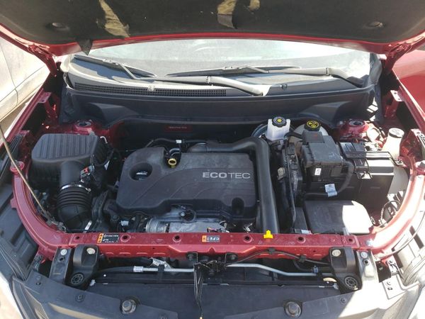2018 CHEVROLET EQUINOX LT (1LT) — Engine bay