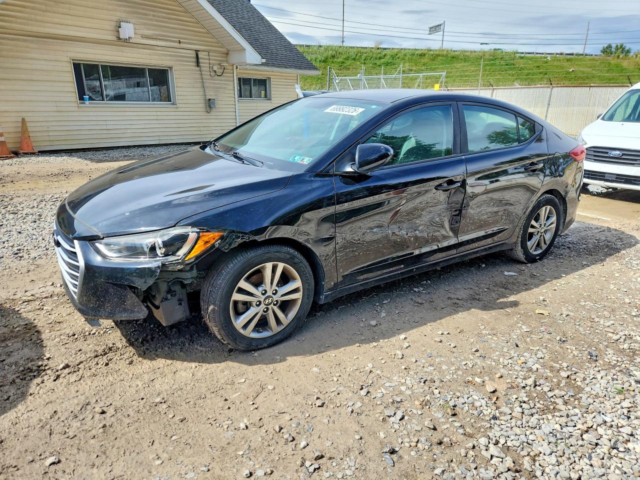 2017 HYUNDAI ELANTRA — Front 3/4
