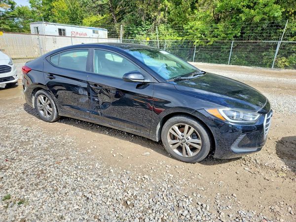 2017 HYUNDAI ELANTRA — Passenger 3/4