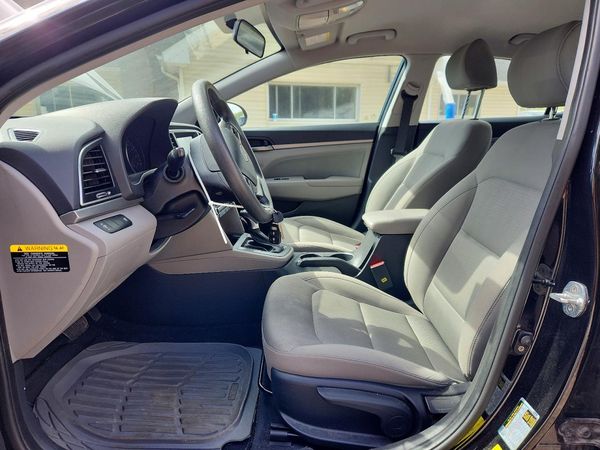 2017 HYUNDAI ELANTRA — DENT