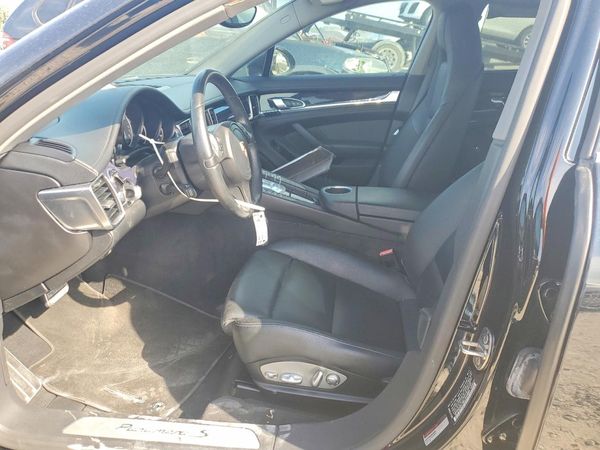 2014 PORSCHE PANAMERA S Hybrid — DENT