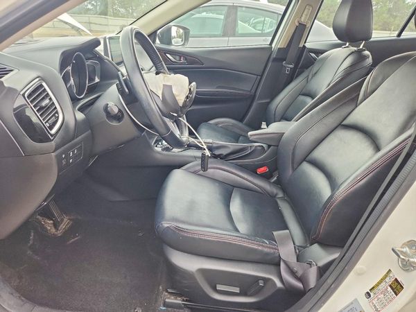 2014 MAZDA 3 Touring/GS — DENT