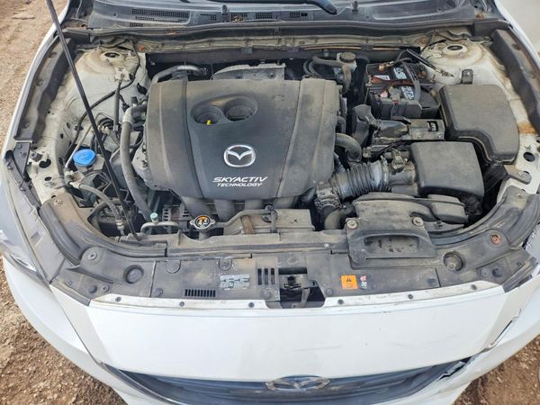 2014 MAZDA 3 Touring/GS — Engine bay