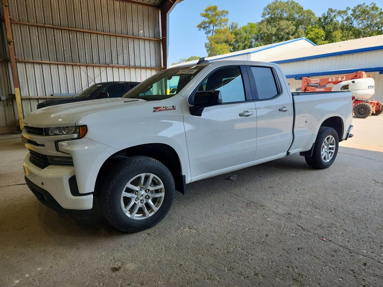 2020 CHEVROLET SILVERADO RST — Front 3/4