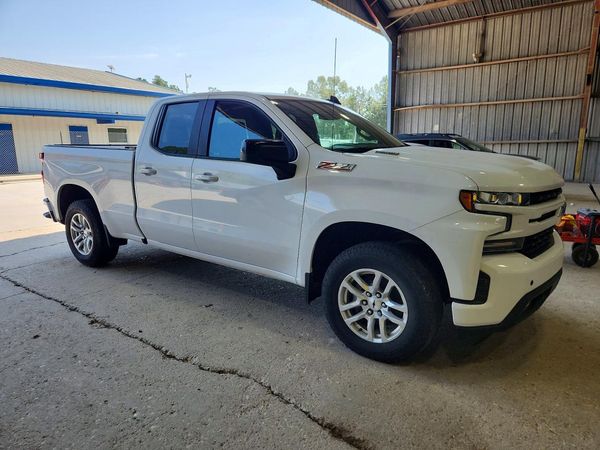 2020 CHEVROLET SILVERADO RST — Passenger 3/4