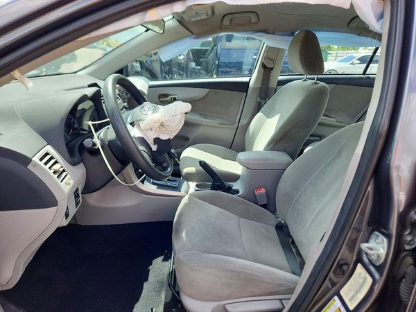 2013 TOYOTA COROLLA — DENT